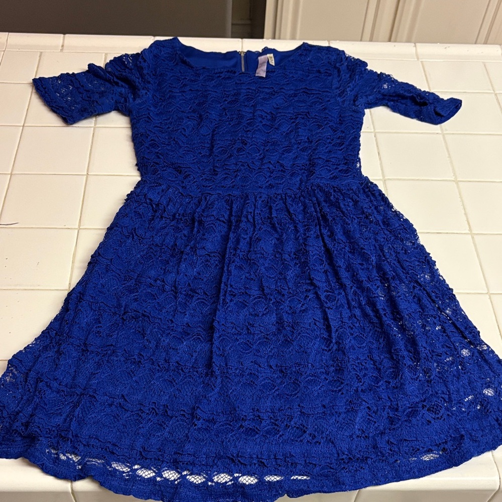 Elegant Blue Lace Dress